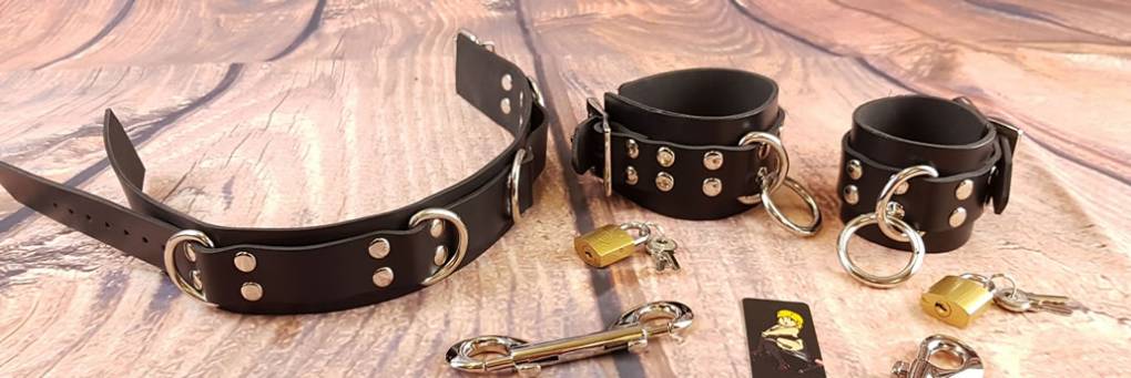 Honour HNRX ES Bondage Rubber Collar, Cuffs &amp; Trigger Hooks