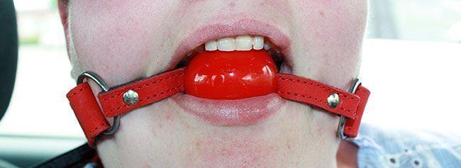 This ball gag feels great and it is comfortable to wear for long periods due to the silicone ball