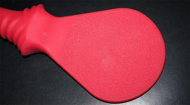 The large paddle face feels amazing against your skin