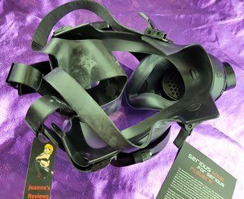 It has six straps that are easy to adjust