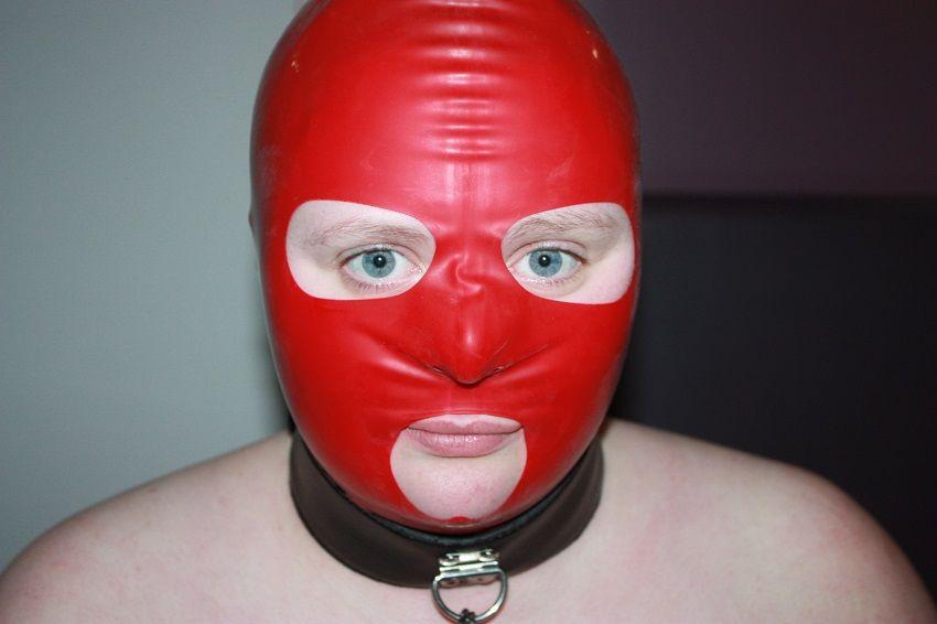 This latex mask is a lot of fun to wear and I feel so sexy in it