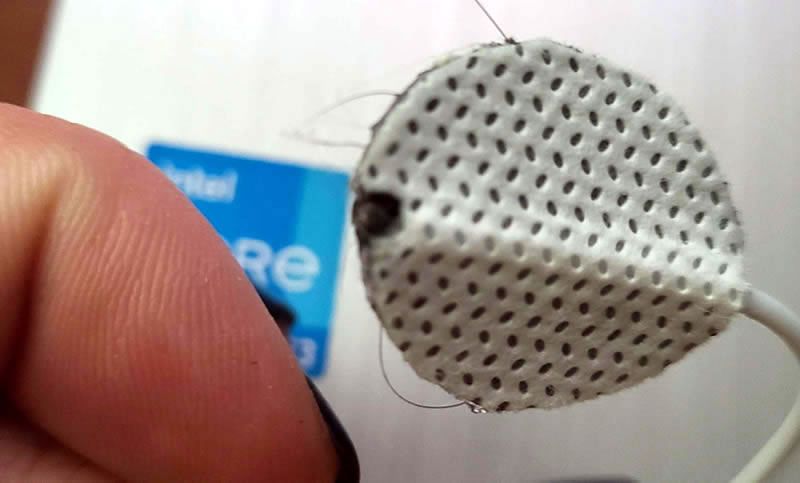 Image montrant une électrode à tampon monopôle avec une section brûlée Image montrant une électrode à tampon monopôle avec une section brûlée