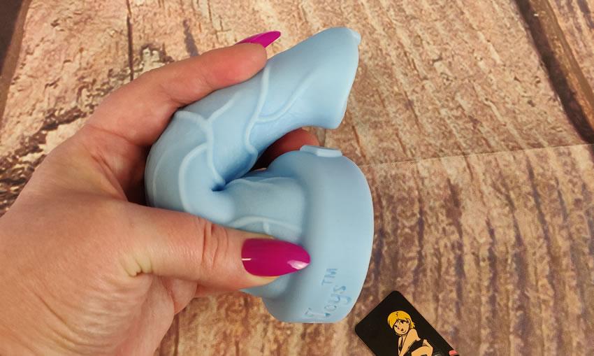 Image showing the flexibility of the silicone used on the Alien Hooligan Dildo