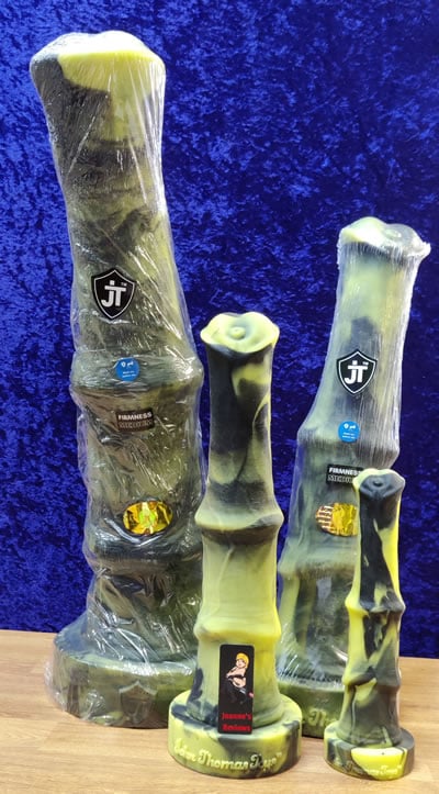 Image showing all four sizes of this dildo