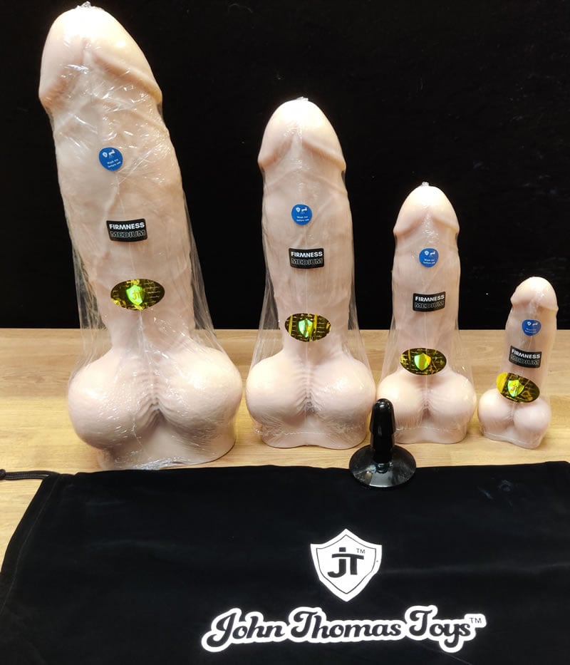 Image showing all four sizes of Mick's Prick and a storage bag