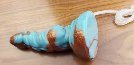 The cumtube really adds a kinky dimension to this dildo