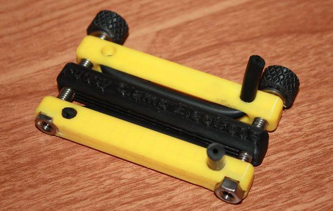 Image showing the Bumble Bee pussy clamp