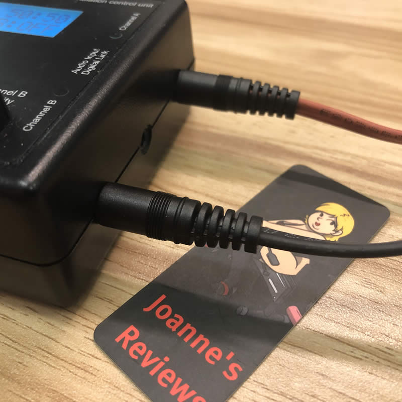 Image montrant le câble branché sur mon boîtier de commande 2B