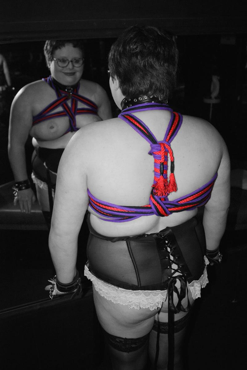 The lovely sub'r' in some ropewrok