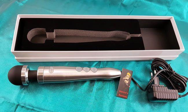 The Doxy Number 3 comes with a 3m cable and power adaptor