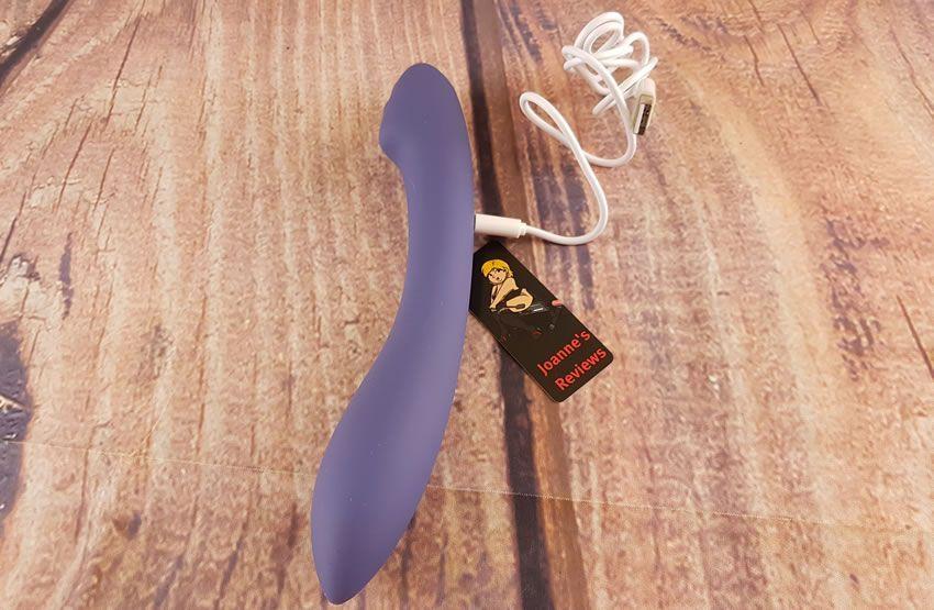 Image showing the charging lead plugged into the Ann Summers Flex G-spot Vibrator