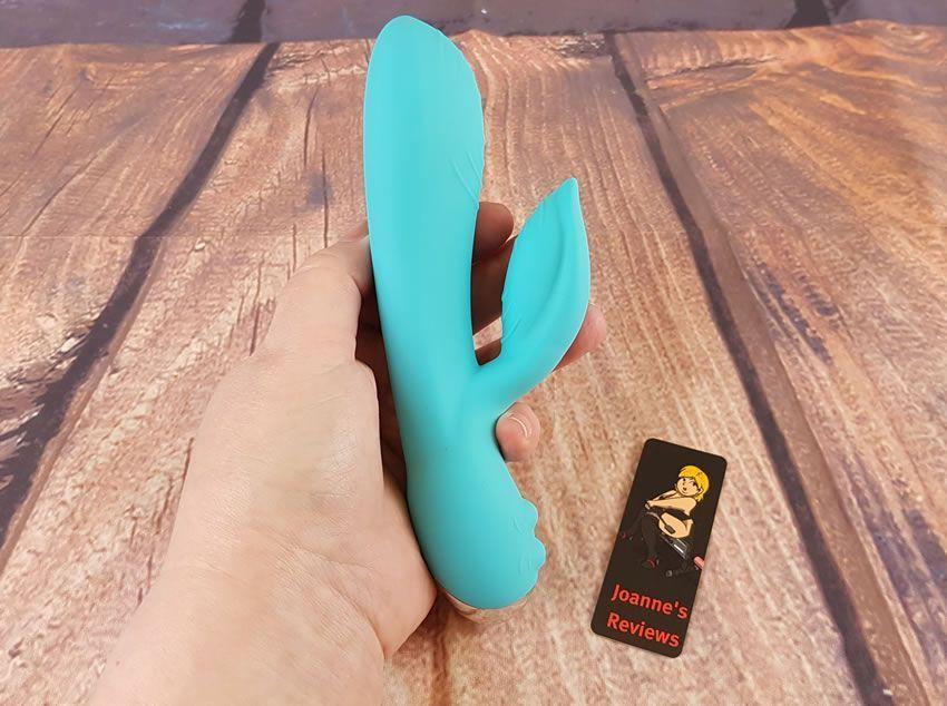 Image showing the EveryGirl vibrator in Joanne's hand