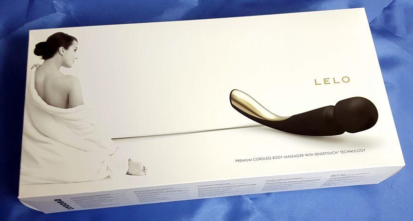 The Lelo Smart Wand Large comes in a very attractive retail box