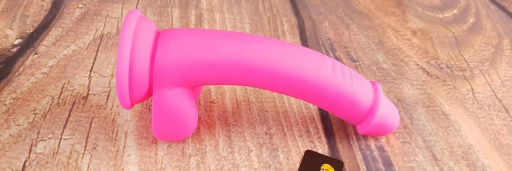 Ruse D-Thang 6 Inch Realistic Silicone Dildo with Balls Review