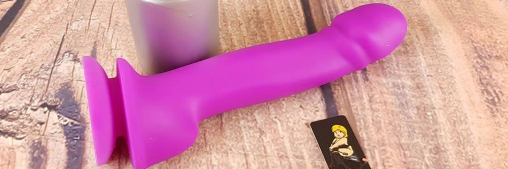 Blush újdonságok Real Nude Sumo Violet 9.5 hüvelyk realisztikus szilikon dildó